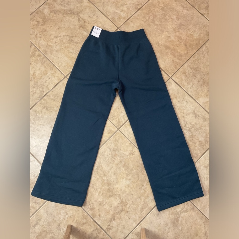 New with Tags Nike Sportwear Wide Fleece Pants in Navy Blue, Size S - Picture 10 of 10